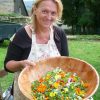 christine spohn l'hôte cueillette fleurs salade bio nature